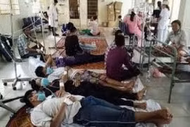 Hàng chục người tử vong và nhập viện do ngộ độc rượu gạo