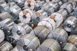 Sản phẩm thép cuộn tại một nhà máy ở Salzgitter, Đức. (Nguồn: EPA/TTXVN)