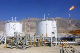 Cơ sở lọc dầu South Pars ở cảng Asaluyeh, cách bờ biển Iran khoảng 100km về phía Nam. (Nguồn: AFP/TTXVN) 