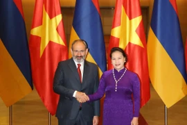 Chủ tịch Quốc hội Nguyễn Thị Kim Ngân và Thủ tướng Cộng hòa Armenia Nikol Pashinyan. (Ảnh: Dương Giang/TTXVN) 