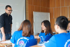 Giờ học của giảng viên, sinh viên Đại học Việt-Pháp. (Ảnh: PV/Vietnam+)
