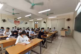 Học sinh dự thi tốt nghiệp trung học phổ thông năm 2020. (Ảnh: Phạm Mai/Vietnam+)