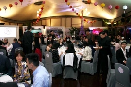 Bữa tiệc 'Hương vị nước Pháp' tại Đại sứ quán Pháp diễn ra tối qua, ngày 21/3. (Ảnh: Doãn Đức/Vietnam+)