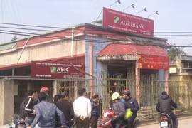 Truy bắt đối tượng cướp tại phòng giao dịch Agribank ở Thái Bình