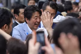 Thủ tướng Nhật Bản Shinzo Abe tham gia vận động bầu cử Thượng viện. (Nguồn: Bloomberg)