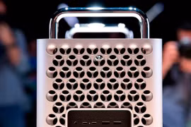 Mẫu máy tính Mac Pro mới được giới thiệu tại sự kiện Hội nghị các nhà phát triển ứng dụng của Apple ở San Jose, California, ngày 3/6/2019. (Nguồn: AFP)