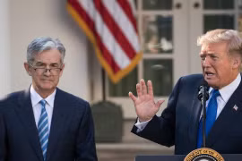 Tổng thống Mỹ Donald Trump và Chủ tịch Fed Jerome Powell. (Nguồn: Getty Images)