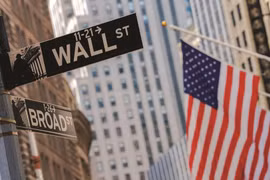 (Nguồn: Crain's New York Business)