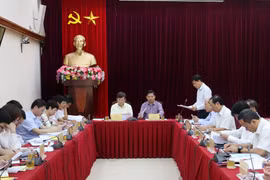 Thứ trưởng Bộ Giao thông Vận tải Nguyễn Ngọc Đông trình bày báo cáo của Ban Cán sự đảng Bộ Giao thông vận tải. (Nguồn: http:mt.gov.vn)