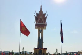 Đài hữu nghị được khánh thành. (Nguồn: Nhóm P/v CQTT TTXVN tại Campuchia)