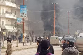 Hiện trường vụ đánh bom xe tại Afrin, Syria, ngày 13/9/2019. (Nguồn: Anadolu Agency/ TTXVN)