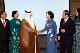 Trưởng Ban Dân vận Trung ương Trương Thị Mai hội kiến Phó Chủ tịch Quốc hội Mohammed Bin Abdullah Al-Sulaiti. (Ảnh: Ngự Bình/TTXVN)