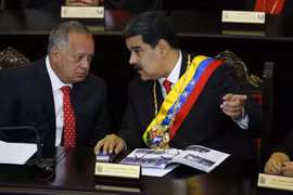 Chủ tịch Quốc hội lập hiến Venezuela Diosdado Cabello và Tổng thống Venezuela Nicolas Maduro. (Nguồn: AP)