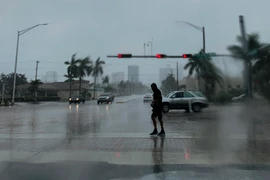 Bão Dorian đổ bộ gây mưa lớn tại Fort Lauderdale, bang Florida, Mỹ ngày 2/9/2019. (Nguồn: AFP/TTXVN)