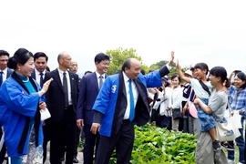 Hình ảnh Thủ tướng cùng Phu nhân dự Lễ hội hoa sen Nhật-Việt