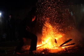 Độc đáo lễ hội nhảy lửa của dân tộc Dao ở tỉnh Điện Biên