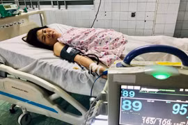 Sản phụ đã quan khỏi cơn nguy kịch và tiếp tục nằm điều trị tại bệnh viện. (Ảnh: Thanh Sang/TTXVN)