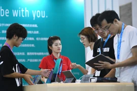 Một gian hàng của Huawei tại Triển lãm hàng điện tử tiêu dùng quốc tế Trung Quốc 2019 ở Thanh Đảo, Trung Quốc ngày 20/7. (Nguồn: THX/TTXVN)