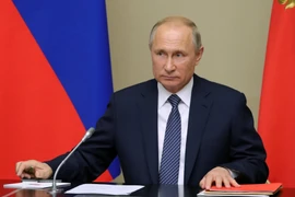 Tổng thống Nga Vladimir Putin chủ trì cuộc họp với Hội đồng An ninh quốc gia ở ngoại ô Moskva ngày 5/8/2019. (Nguồn: THX/TTXVN)