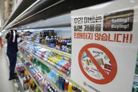 Bảng thông báo không bán không mua các sản phẩm từ Nhật Bản tại một siêu thị ở Seoul, Hàn Quốc, ngày 5/7. (Nguồn: AFP/TTXVN)