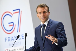 Tổng thống Pháp Emmanuel Macron trong cuộc họp báo tại Hội nghị thượng đỉnh Nhóm các nước công nghiệp phát triển nhất thế giới (G7) ở Biarritz, ngày 26/8/2019. (Nguồn: AFP/TTXVN)