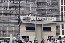 Bệnh viện Chợ Rẫy xin lỗi vụ xuyên đinh chân nhầm bệnh nhân