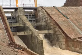 Hệ thống xả lũ thủy điện Đắk Kar đã được khắc phục, vận hành trở lại bình thường. (Nguồn: TTXVN phát)