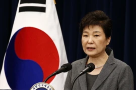 Tổng thống Hàn Quốc Park Geun-hye phát biểu tại Nhà Xanh ở thủ đô Seoul. (Nguồn: AFP/TTXVN)