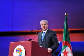 Thủ tướng Algeria Abdelmalek Sellal phát biểu tại lễ khai mạc Diễn đàn. (Nguồn: THX/TTXVN)