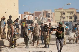 Lực lượng trung thành với Chính phủ Đoàn kết dân tộc Libya đóng quân tại thành phố Sirte. (Nguồn: AFP/TTXVN)