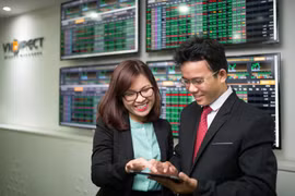 Ngày 6/9, Công ty Chứng khoán VNDIRECT đã huy động thành công khoản vay giá trị lên 100 triệu USD từ nhóm các ngân hàng nước ngoài. (Ảnh: Vietnam+)