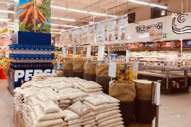 Tnh chung 10 tháng của năm, CPI chỉ tăng 1,81% so với cùng kỳ năm 2020 và đây là mức tăng thấp nhất kể từ năm 2016. (Ảnh: Hạnh Nguyễn/Vietnam+)