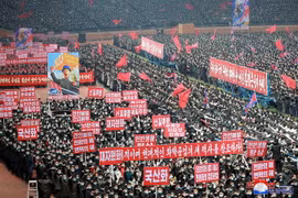 Toàn cảnh cuộc mít tinh và tuần hành lớn tại sân vận động mùng 1 tháng 5 (May Day) ở thủ đô Bình Nhưỡng, Triều Tiên, ngày 5/1/2023. (Ảnh: Yonhap/TTXVN)