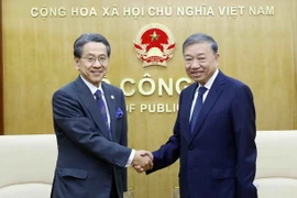 Bộ trưởng Bộ Công an Tô Lâm tiếp Chủ tịch Hội đồng quản trị Ngân hàng Hợp tác Quốc tế Nhật Bản Maeda Tadashi. (Ảnh: Phạm Kiên/TTXVN)