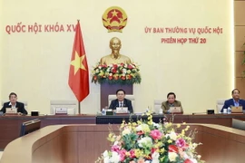 Chủ tịch Quốc hội Vương Đình Huệ phát biểu bế mạc phiên họp. (Ảnh: Doãn Tấn/TTXVN)