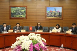 Chủ tịch Ủy ban Nhân dân tỉnh Lào Cai Trịnh Xuân Trường phát biểu tại buổi làm việc. (Ảnh: Quốc Khánh/TTXVN)