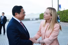 [Photo] Thủ tướng gặp nhiều lãnh đạo thế giới tại hội nghị G7 mở rộng