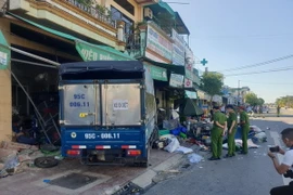 Hiện trường vụ tai nạn. (Ảnh: TTXVN phát)