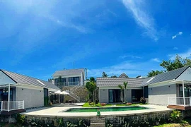 Bình Thuận: Kiểm tra khách sạn xâm phạm thắng cảnh Quốc gia Bàu Trắng