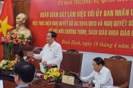 Giám sát về Chương trình, sách giáo khoa ở Bình Định, Bình Phước