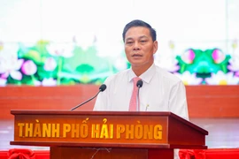Chủ tịch UBND thành phố Hải Phòng Nguyễn Văn Tùng phát biểu tại Hội nghị. (Ảnh Minh Huệ/TTXVN)
