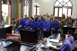 Quang cảnh phiên tòa. (Ảnh: Hữu Quyết/TTXVN)