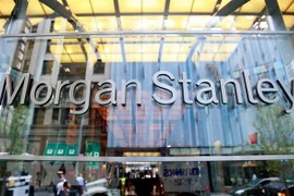 Biểu tượng Morgan Stanley tại trụ sở ở New York, Mỹ. (Ảnh: AFP/TTXVN)