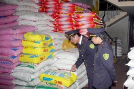 Phát hiện nhiều mặt hàng thức ăn chăn nuôi giả từ Trung Quốc và Ấn Độ