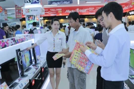 Top 6 loại tivi phân khúc giá rẻ bán chạy trong tháng Bảy 