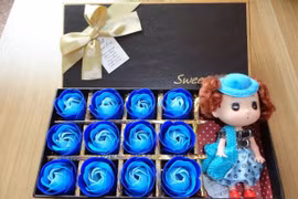 Món quà độc đáo “2 trong 1” thu hút người mua dịp Valentine