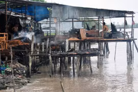 Một ngôi nhà của hộ dân phải di dời. (Ảnh: Lê Huy Hải/TTXVN)