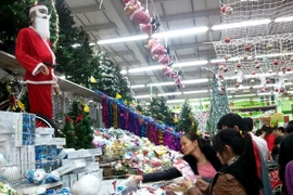 Đặc sắc Hội chợ hàng tiêu dùng và quà tặng Noel năm 2014 