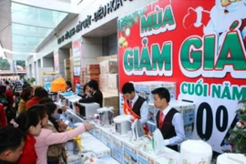 Siêu thị điện máy “tung” khuyến mãi giảm giá đến 50% dịp Noel