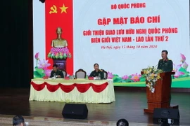 Đại tá Tống Văn Thanh, Cục phó Cục Tuyên huấn, Tổng cục Chính trị Quân đội Nhân dân Việt Nam phát biểu. (Ảnh: Trọng Đức/TTXVN)